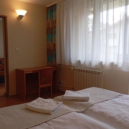 Osrodek Wypoczynkowy Zapalenica Bed & Breakfast Щирк Екстериор снимка