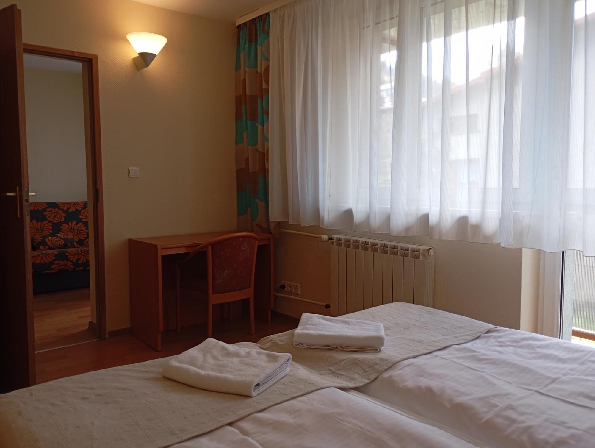 Osrodek Wypoczynkowy Zapalenica Bed & Breakfast Щирк Екстериор снимка