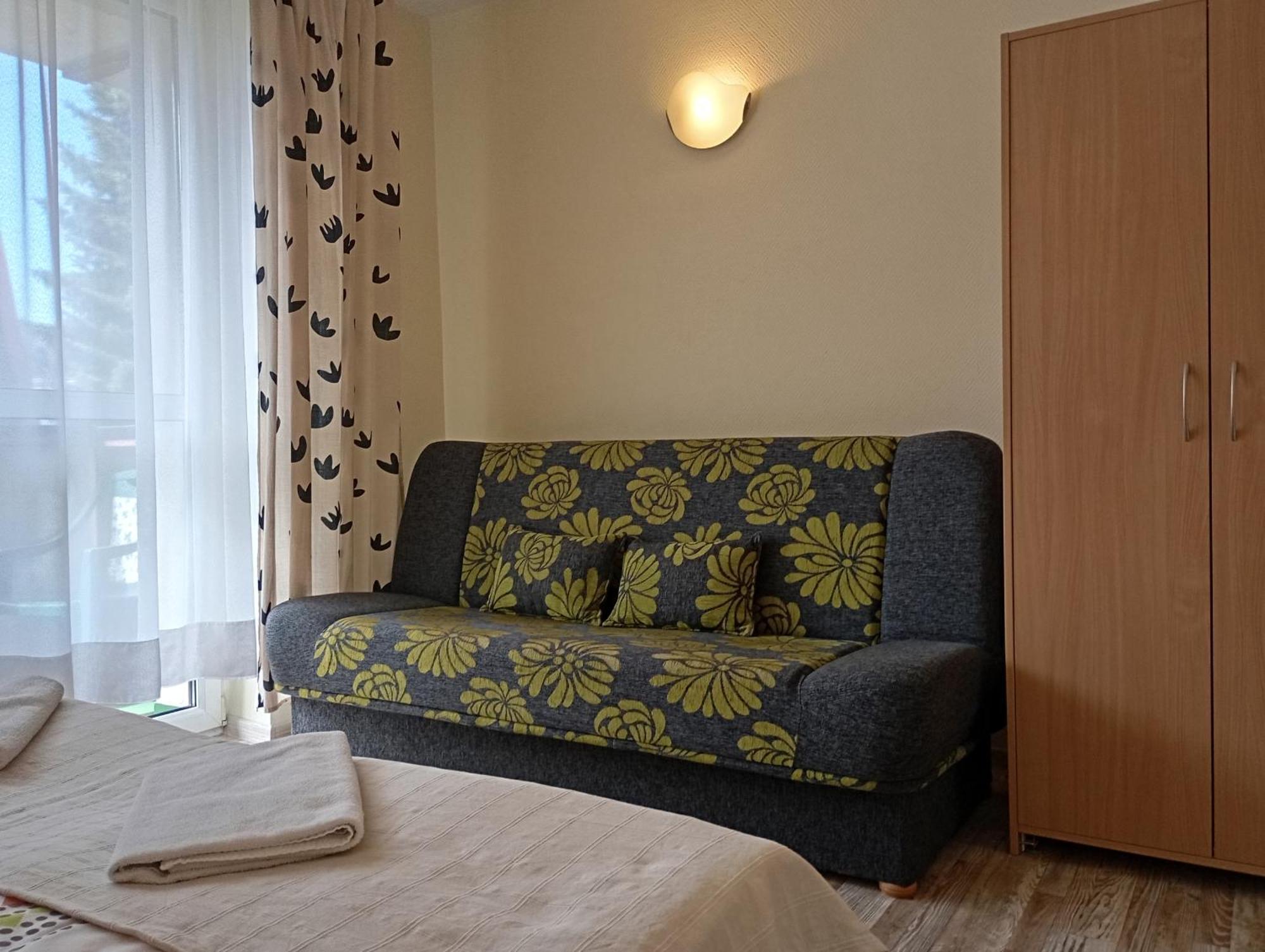 Osrodek Wypoczynkowy Zapalenica Bed & Breakfast Щирк Екстериор снимка