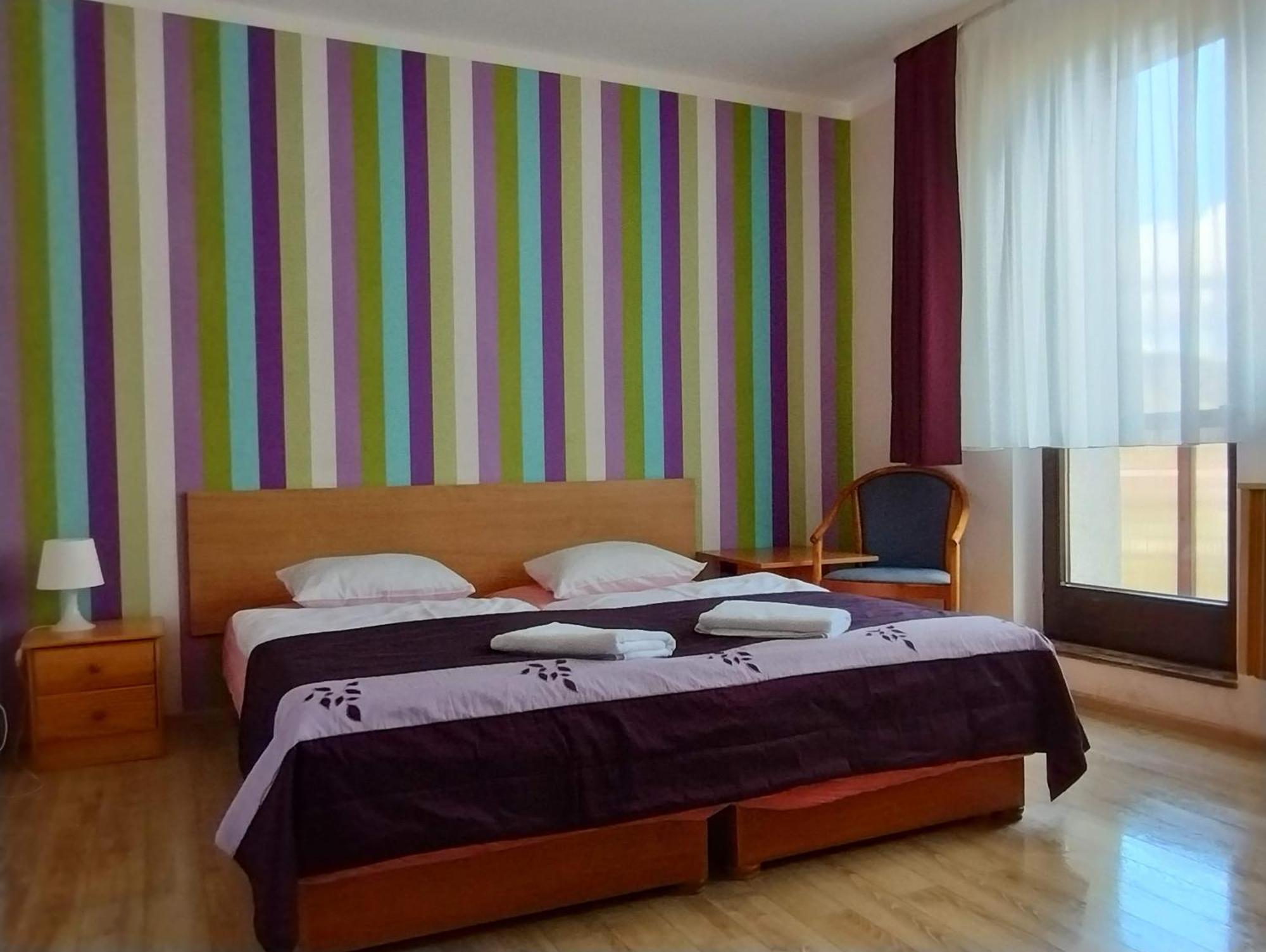 Osrodek Wypoczynkowy Zapalenica Bed & Breakfast Щирк Екстериор снимка